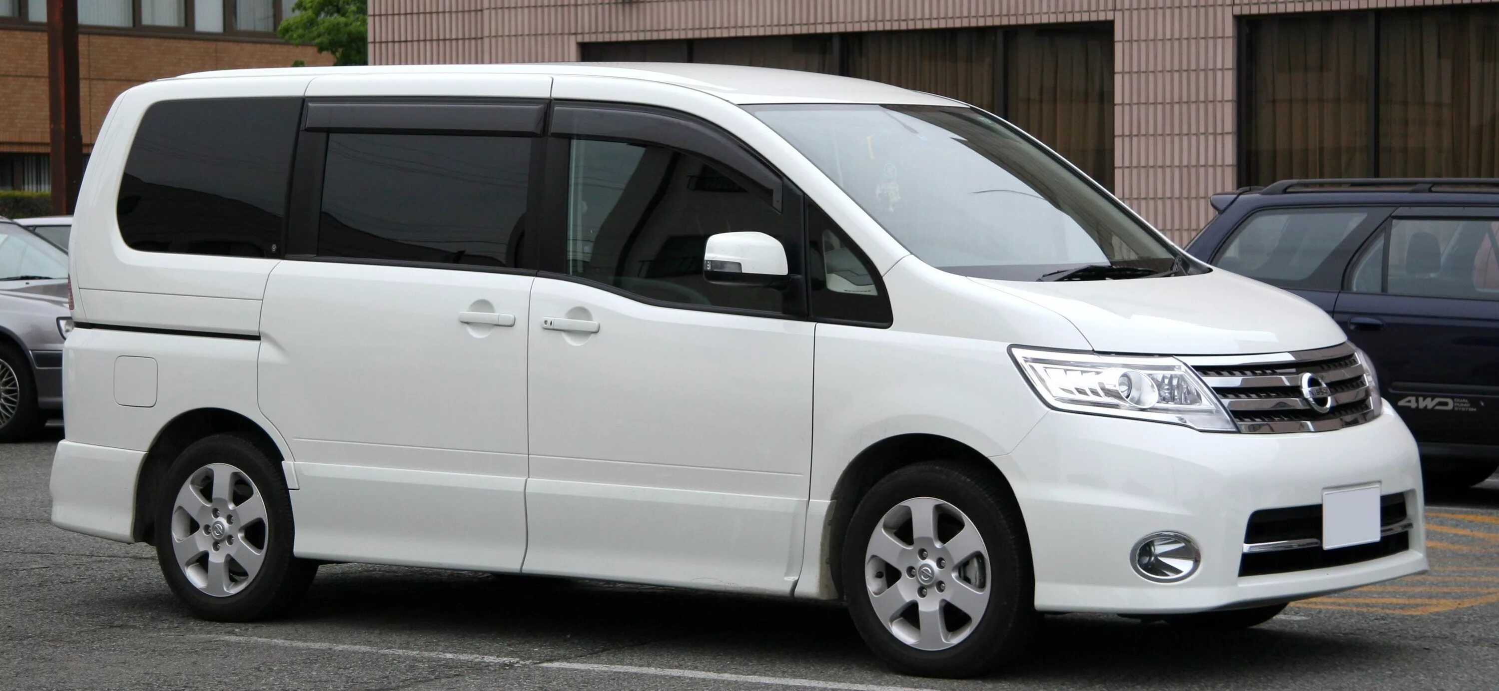 Серена 72. Nissan Serena 2005. Ниссан Серена c25. Ниссан Серена 2006. Nissan Serena c27.