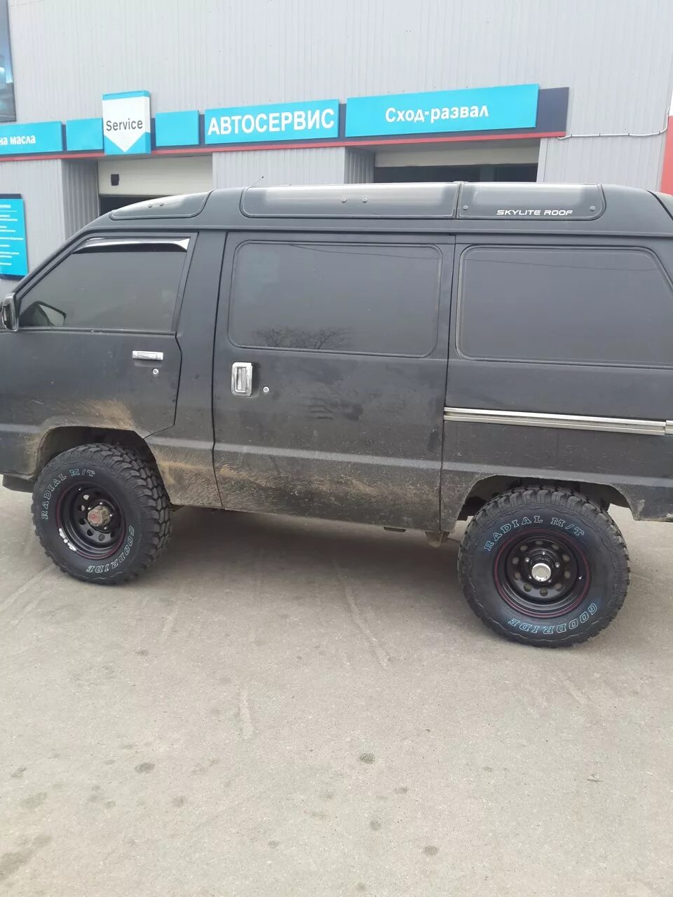 Колеса таун айс. Лифт Toyota Town Ace, 1990. Toyota Town Ace r30 цвет. Toyota Master Ace Surf 1991 грязевые колеса. Лит айс на 16 колесах.