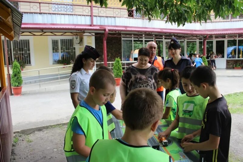 Кавказские каникулы. Ночевки 3900 безенги. Студенты гора работ. Поход на три брата магадан. Каникулы в осетии.