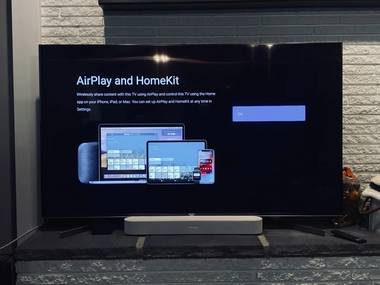 Обновление для телевизора samsung. Обновление на телевизоре Sony Bravia. Airplay на телевизоре. Airplay на телевизоре Sony Bravia. Airplay самсунг ТВ.