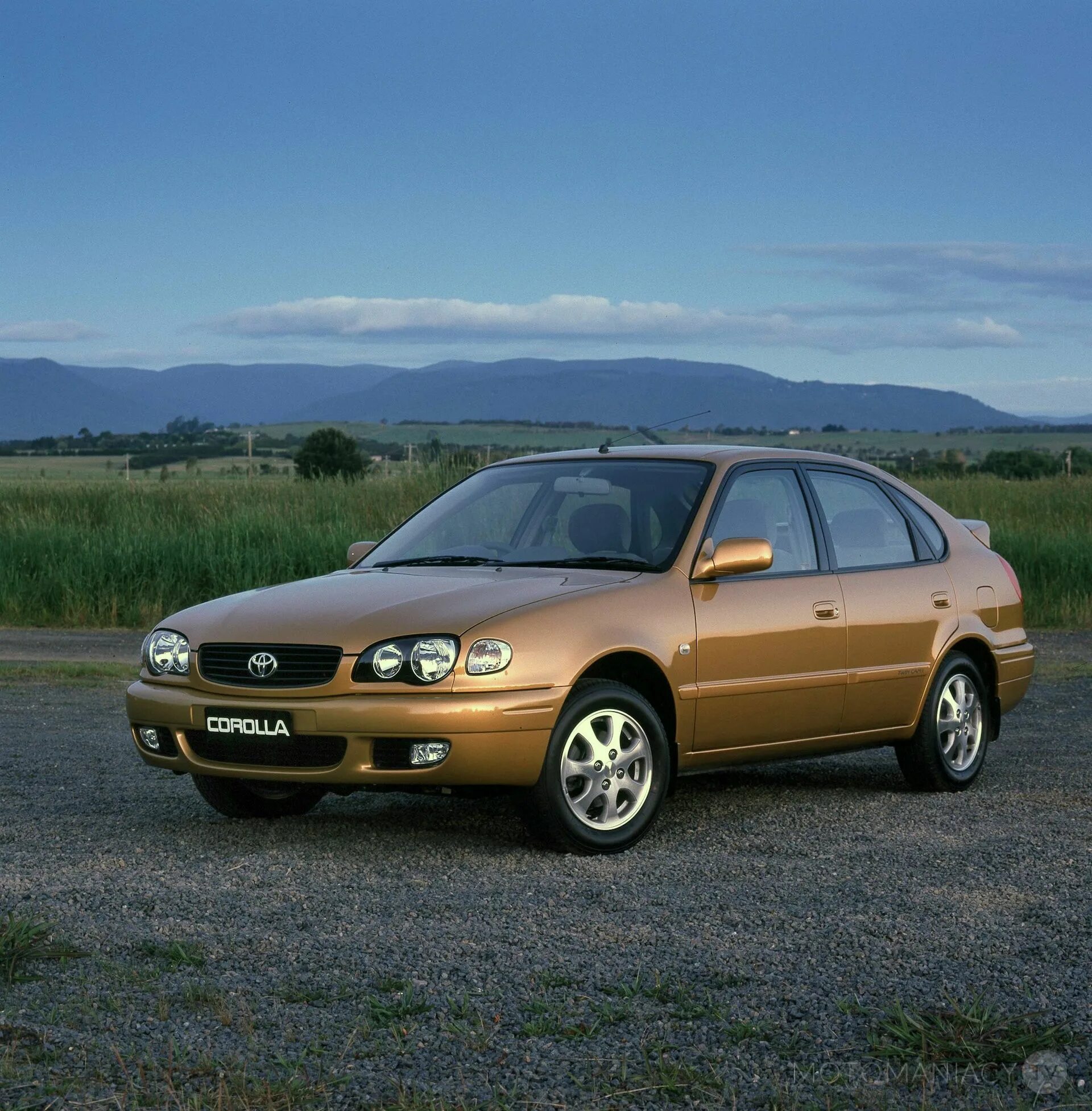 Сколько поколений тойота. Toyota Corolla e110. Toyota Corolla e110 1999. Toyota Corolla 110 2002. Toyota Corolla e110 Рестайлинг.