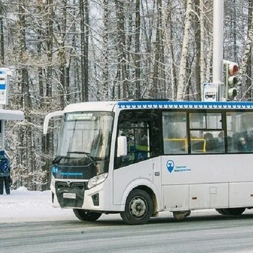 226 уфа. Газель Башавтотранс. Башавтотранс приколы. Башавтотранс Мем. Башавтотранс Уфа женский коллектив.