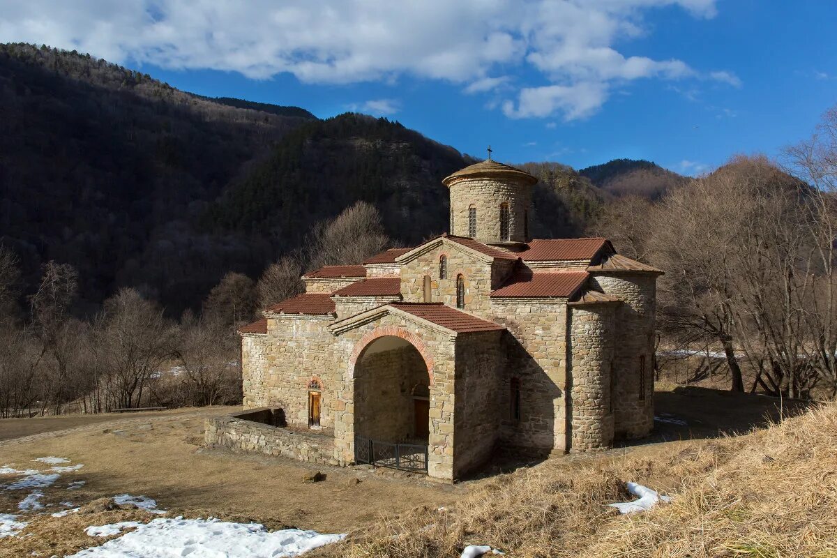 зеленчукские храмы нижний архыз. северный зеленчукский храм (нижний архыз). архыз храм зеленчукский. архыз храм зеленчукский. северный зеленчукский храм.