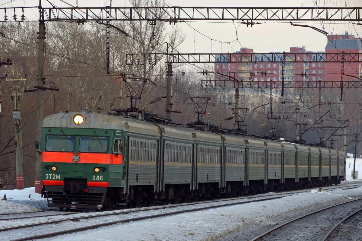 Вышний волочек поезда. Железнодорожный вокзал вышний волочек. Поезд вышний волочек анапа. Железная дорога вышний волочек вокзал. Поезд вышний волочек анапа.
