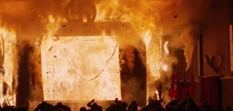 взрывать кинотеатры. невероятные приключения итальянцев в россии взрыв бензоколонки. крутой взрыв. взрывать кинотеатры. порхов взорванный кинотеатр.