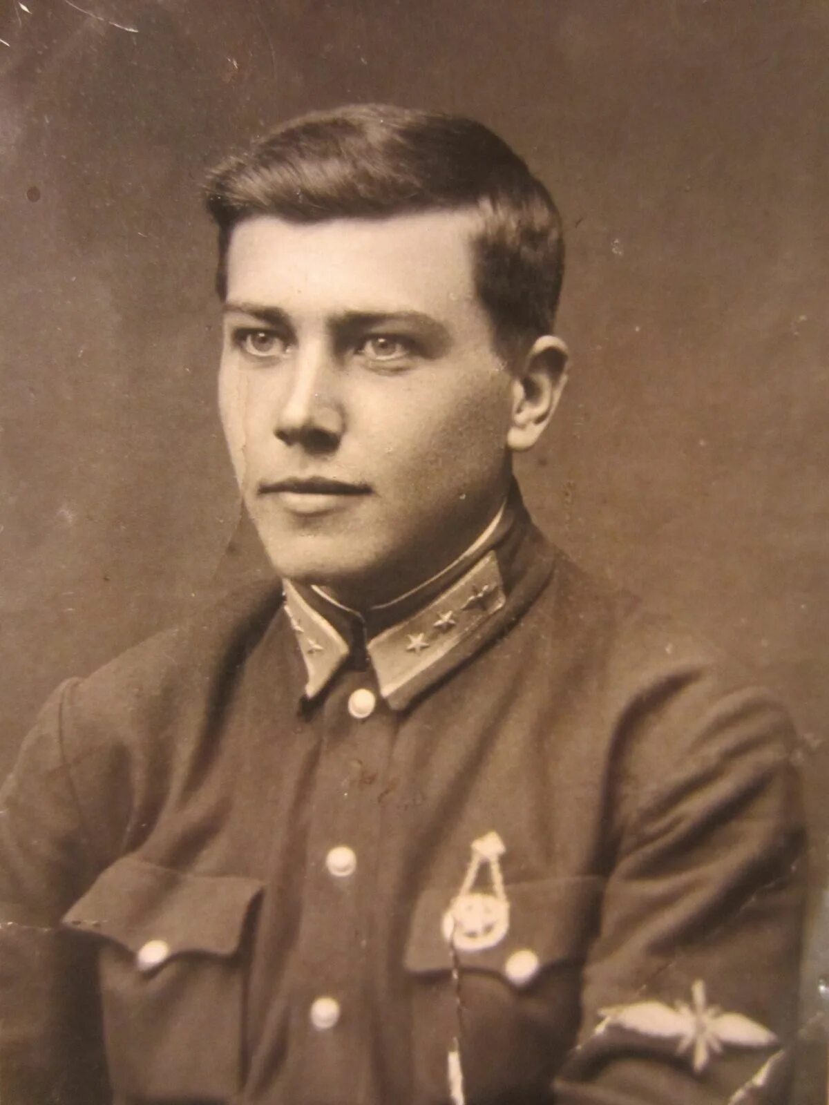 Летчик маресьев. Алексей петрович маресьев. алексе́й петро́вич маре́сьев. алексей марсеев. алексей петрович маресьев в детстве.