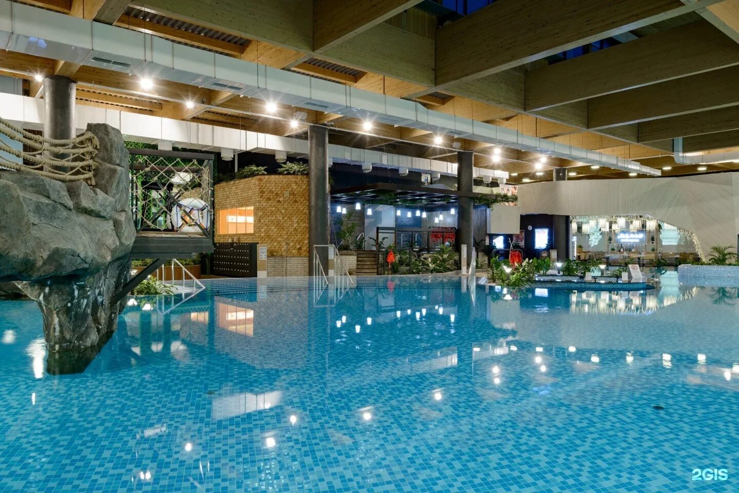 Мира терма в новосибирске сосновый бор. Пляж на окружной 33 новосибирск. Термы мира сосновый бор. Ул окружная 33 новосибирск. Бассейн термы мира новосибирск.