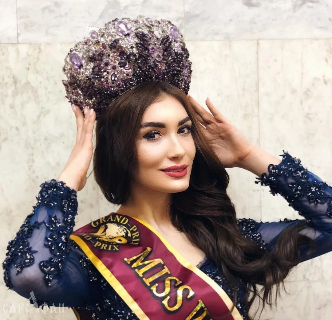 Домодедовская красавица 2018. Мисс рэу 2013. Российские красавицы. Красавицы 2018. Наши красавицы из севастополя.