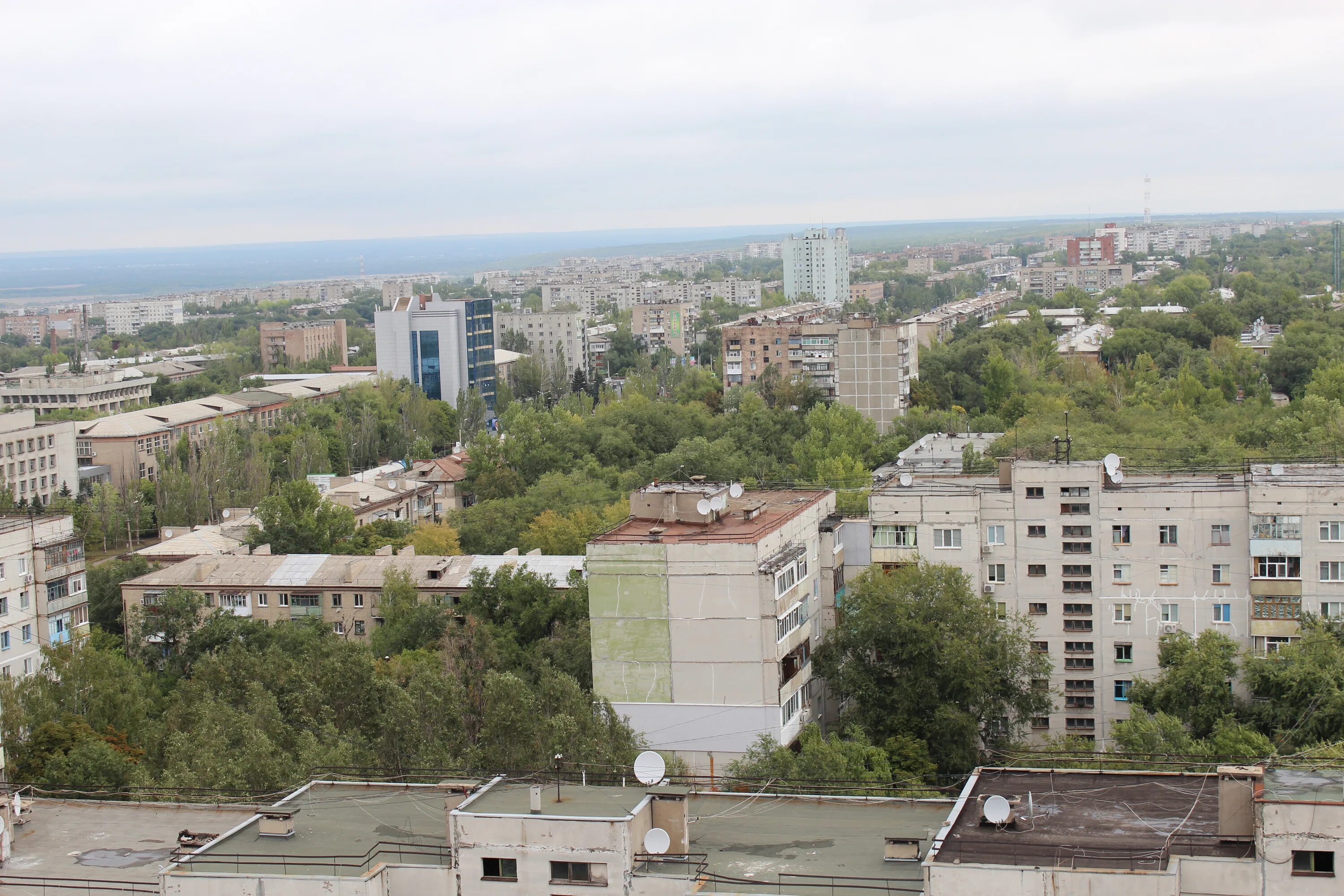 Россия г луганск. Луганск восточные квартала. Квартал Восточный город Луганск. Восточные районы Луганска. Квартал Восточный 8 Луганск.