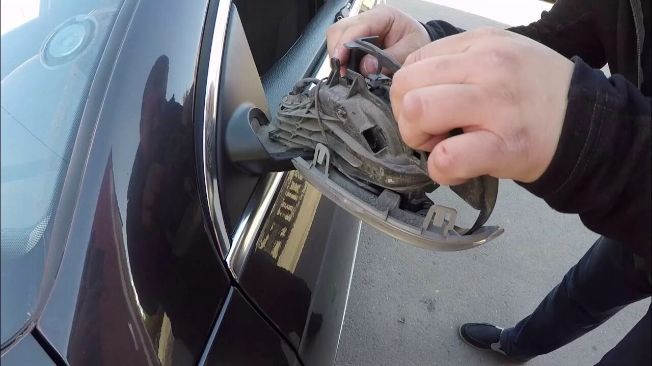 Замена повторителя поворота на зеркале Mercedes C180 W203 C Class - YouTube