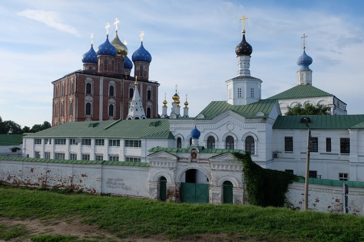 Рязань самостоятельно. Преображенский монастырь рязань. рязань на руси.