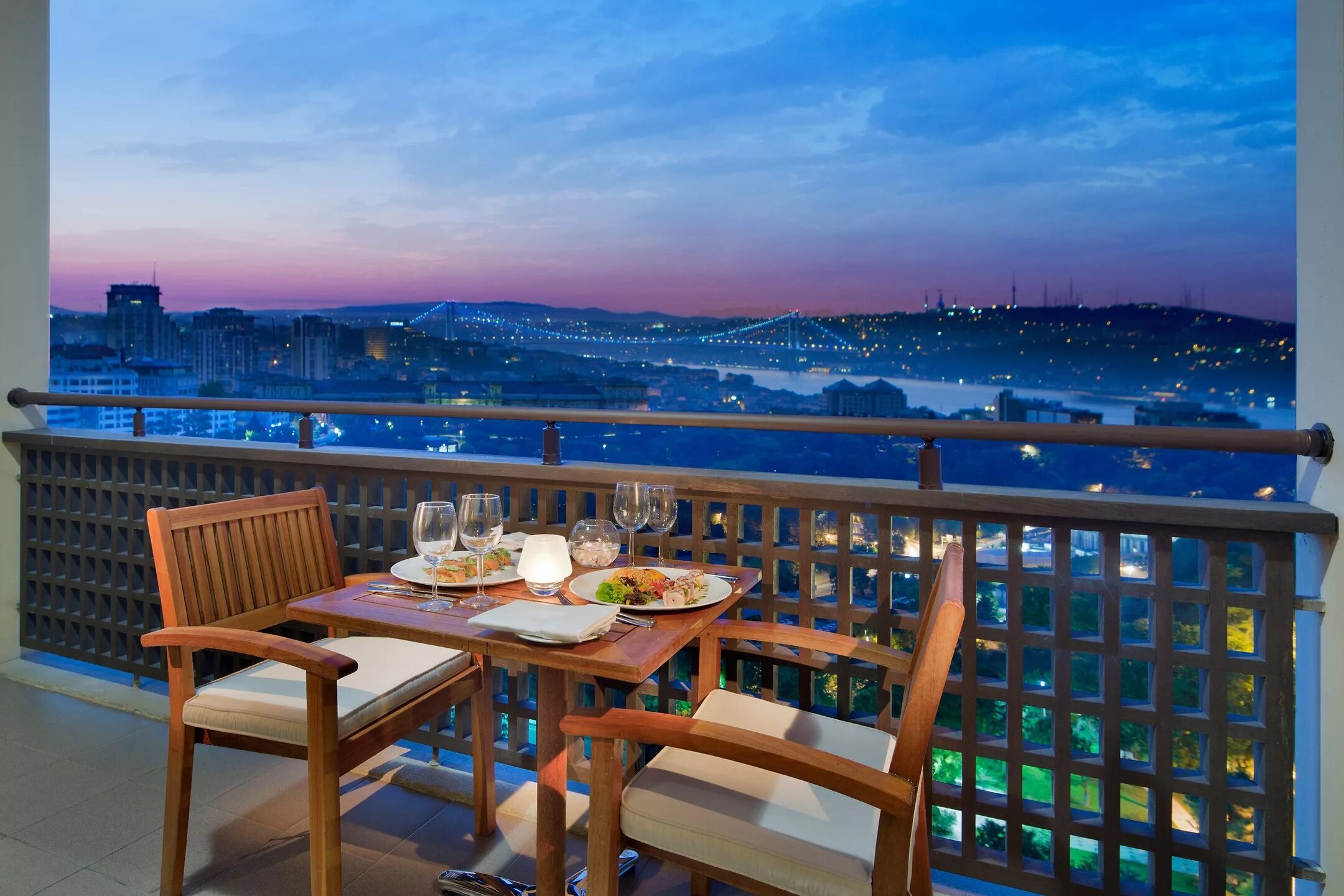 Рестораны стамбула с видом. Отель Босфор Стамбул. Ресторан в Стамбуле с видом на Босфор. Терраса Босфор Стамбул.