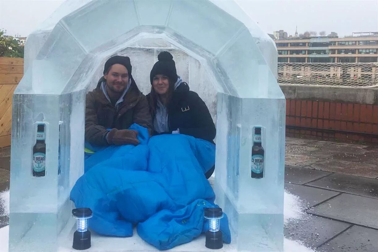 Замерзшее пиво. Иглу Лондон. Beer Igloo. Эль замороженный. Замерзло пиво в бутылке