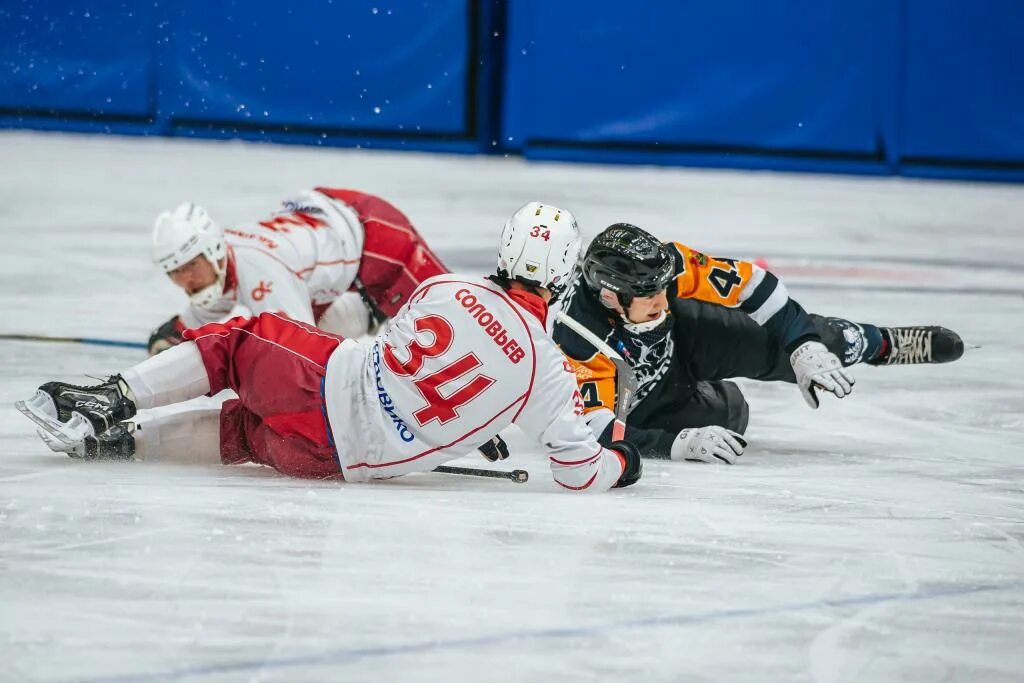 хоккей с мячом кузбасс. хоккейная команда водник архангельск. старт (клуб по хоккею с мячом). кузбасс старт прямая трансляция хоккей с мячом. хоккейная команда старт.