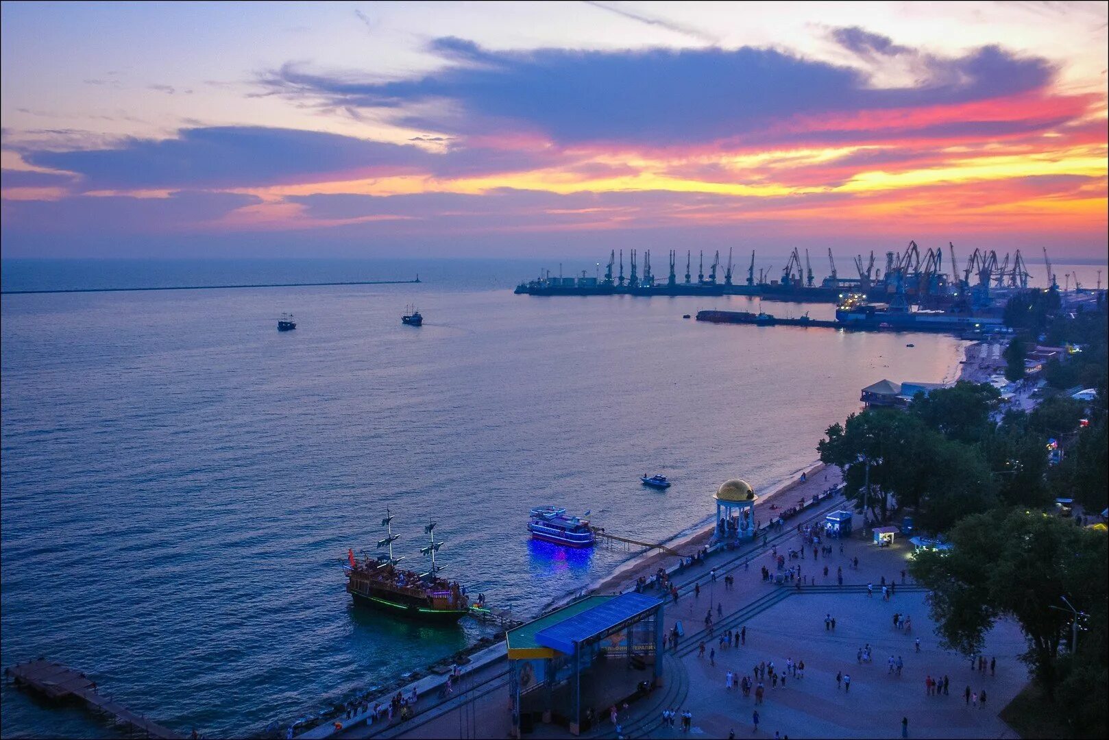 Бердянск черное море. Бердянск возле моря. Бердянск возле моря. Бердянск 2021. Бердянск оморе.