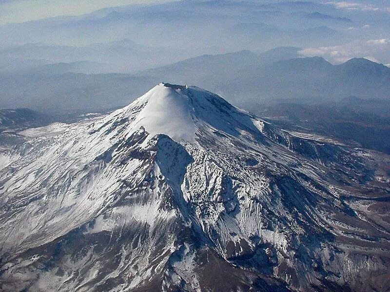 Самая высокая точка мексики. Мексика вулкан Орисаба. Пик Орисаба Мексика. Мехико вулкан Орисаба. Вулканы Мексики пик Орисаба.