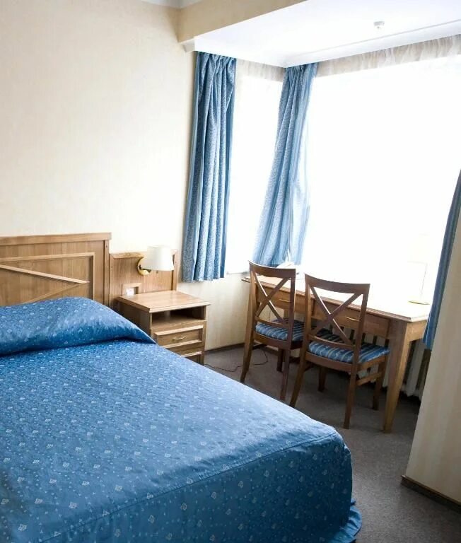 Отель kaiserhof. Кайзерхоф 4 калининград. Недорогие отели в калининграде в центре города. Недорогие отели в калининграде в центре города. Мартон палас калининград.