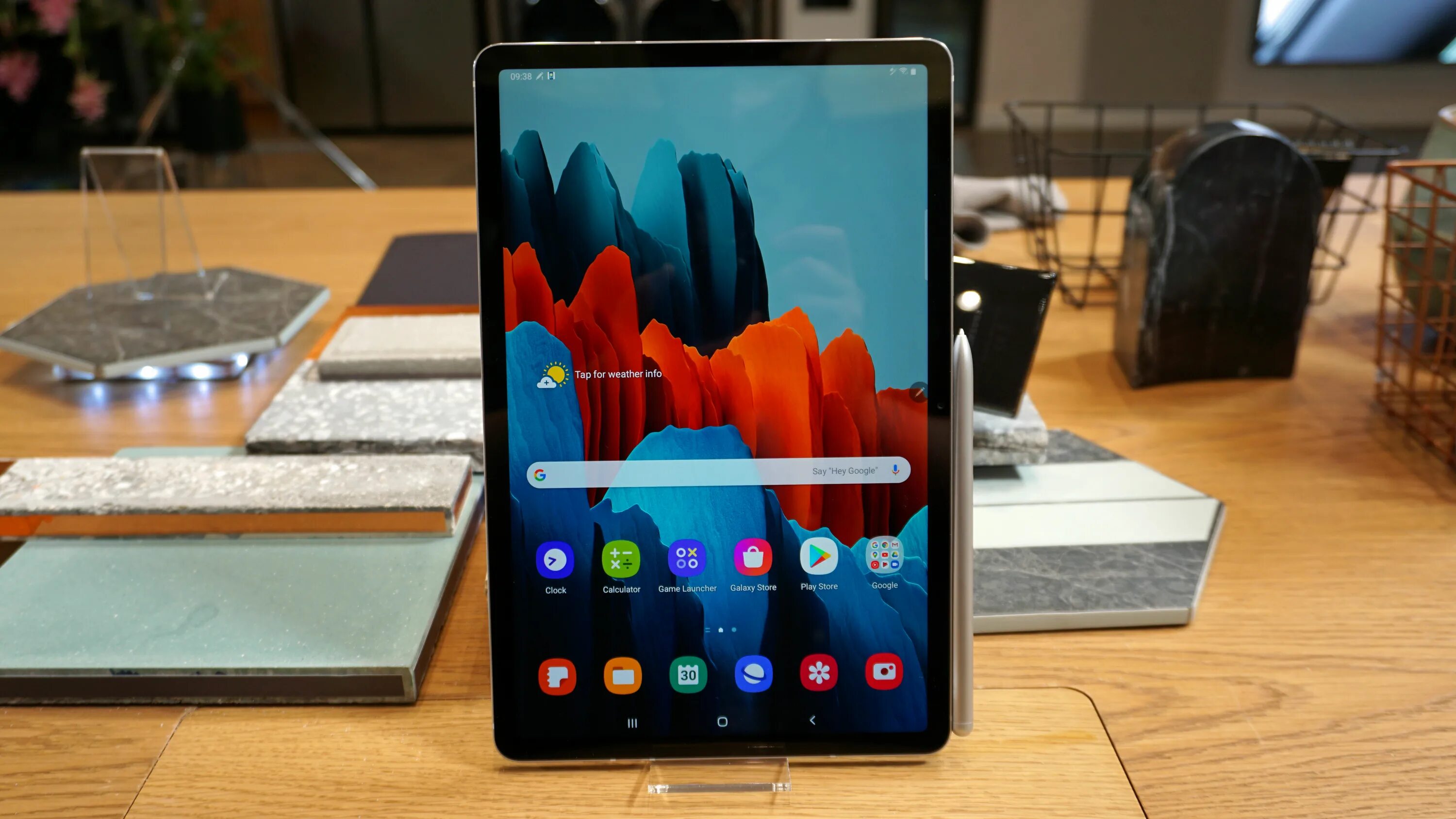 Samsung galaxy tab s 7 плюс. Samsung tab s7 обзор. Самсунг галакси tab s7. Samsung galaxy tab s7 или ipad. Планшет самсунг галакси таб s7.