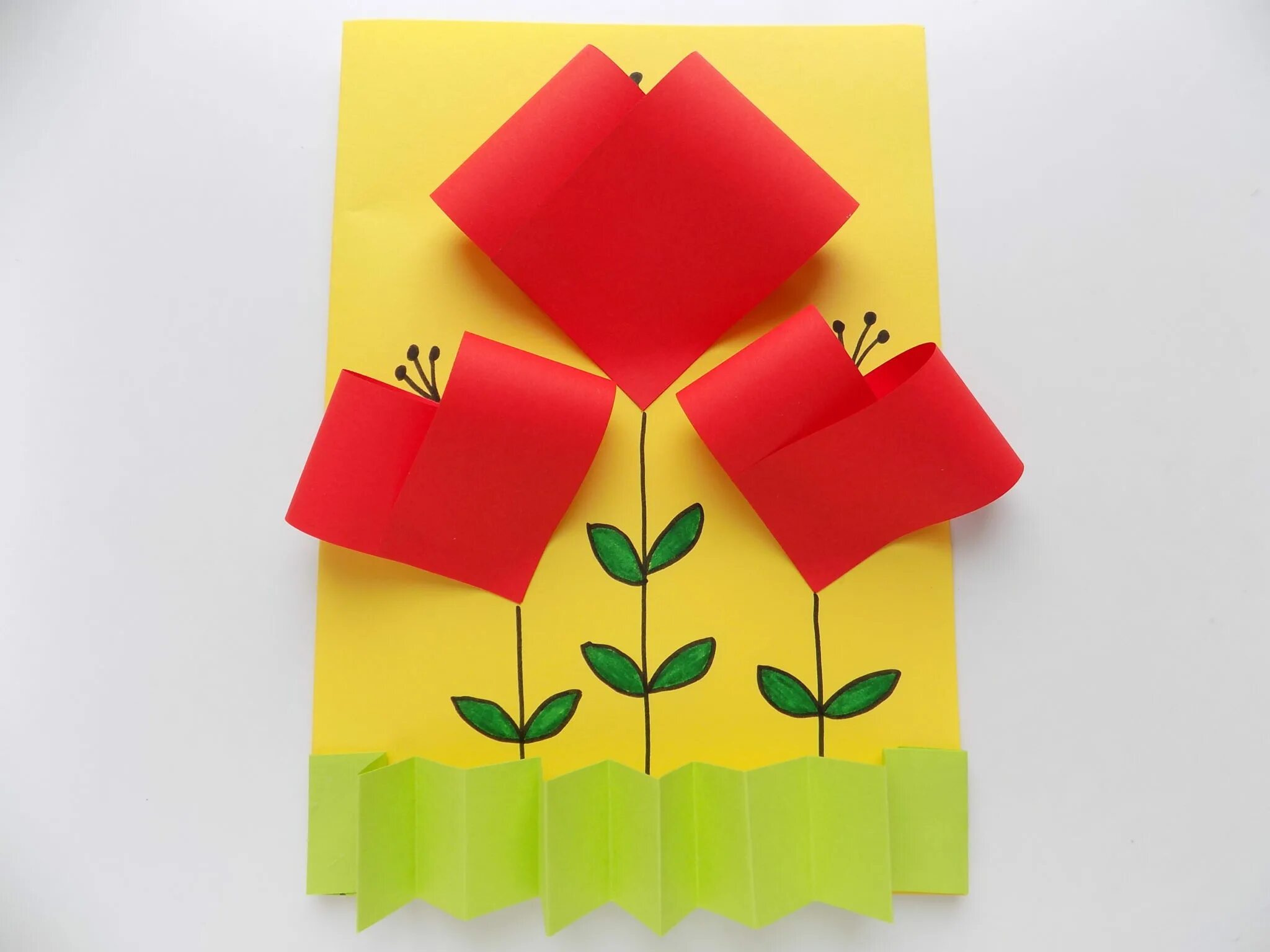 Как сделать поделку за 5 минут. Цветы из цветной бумаги. Как сделать поделку за 5 минут. Поделки из белой бумаги и фломастеров. Поделки единорожки.