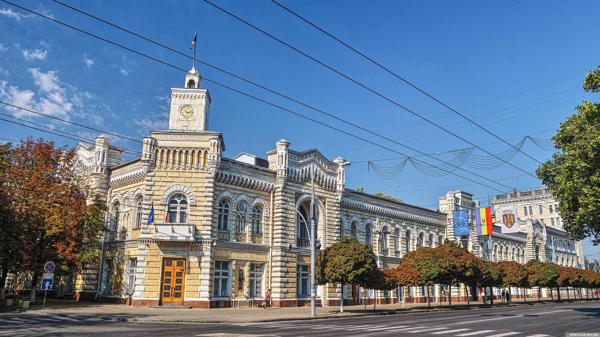 Примэрия Кишинева. Мэрия города Кишинева. Здание мэрии Кишинева. Здание примэрии Кишинева. В кишиневе недорогие