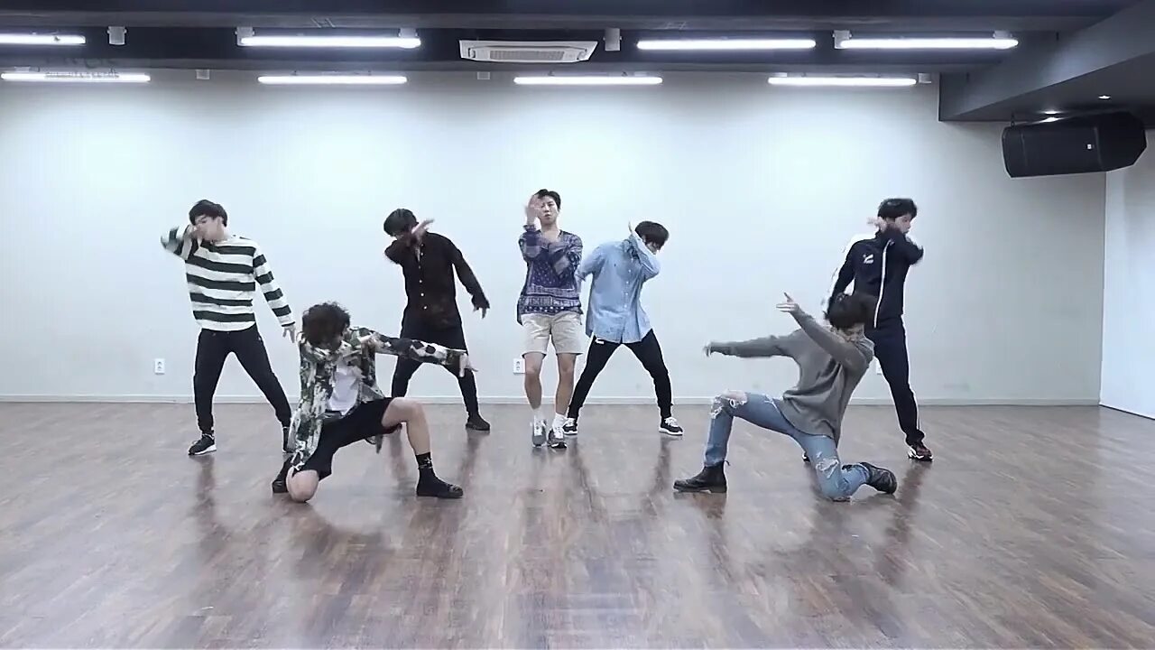 Bts practice. Бэпсэй БТС. Хореография БТС. БТС танцуют. БТС дэнс Практик.