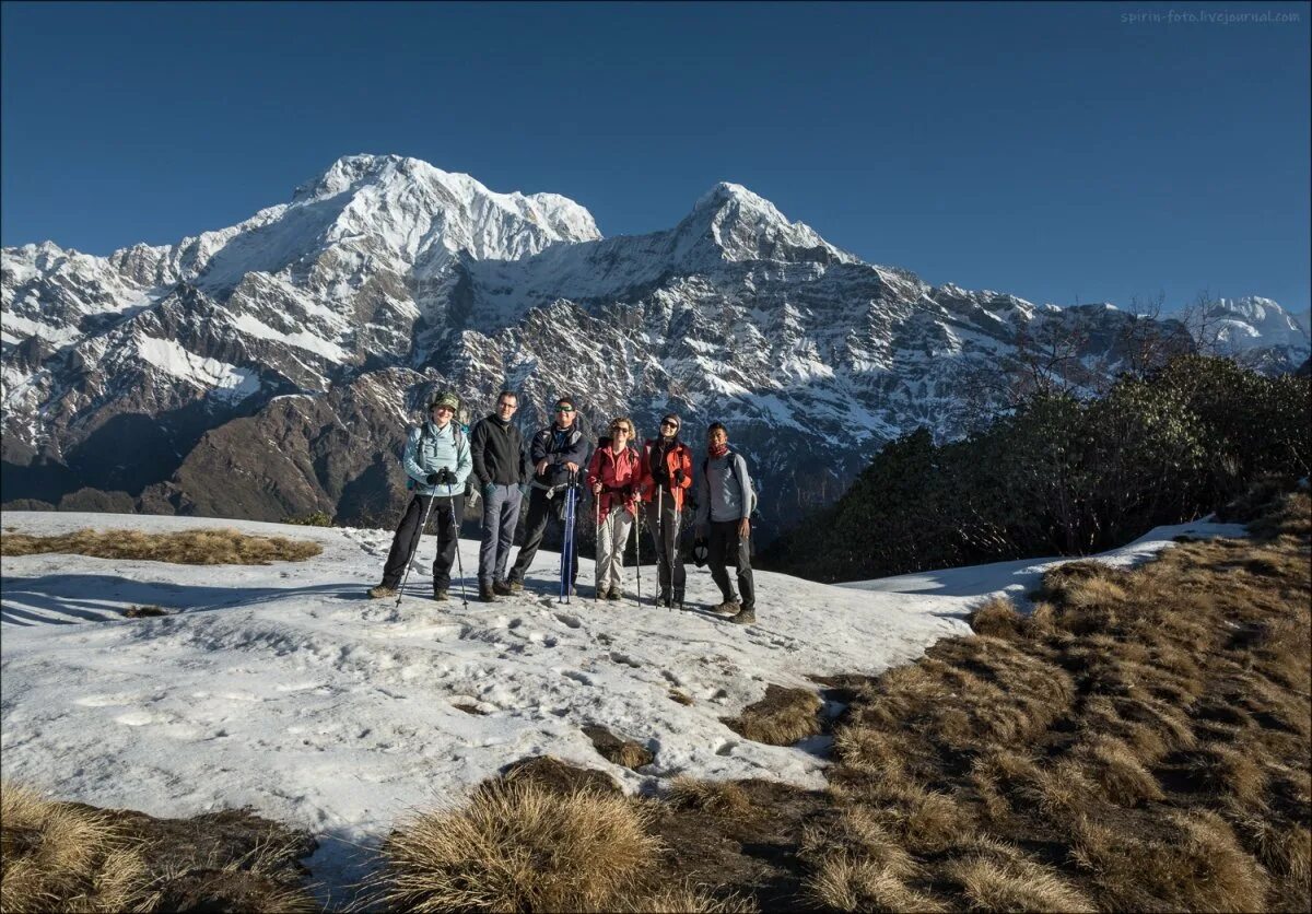 Погода в горном на апрель. Аннапурна треккинг вокруг. Треккинг в горах. Климат в горах. Непал треккинг.