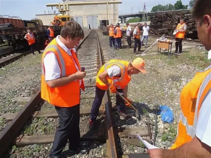 Москва рязанская дистанция пути. Пугачевская дистанция пути пч-20. Куйбышевская дистанция пути. Ржд пч-15 монтёр пути. Пч иссо ржд.