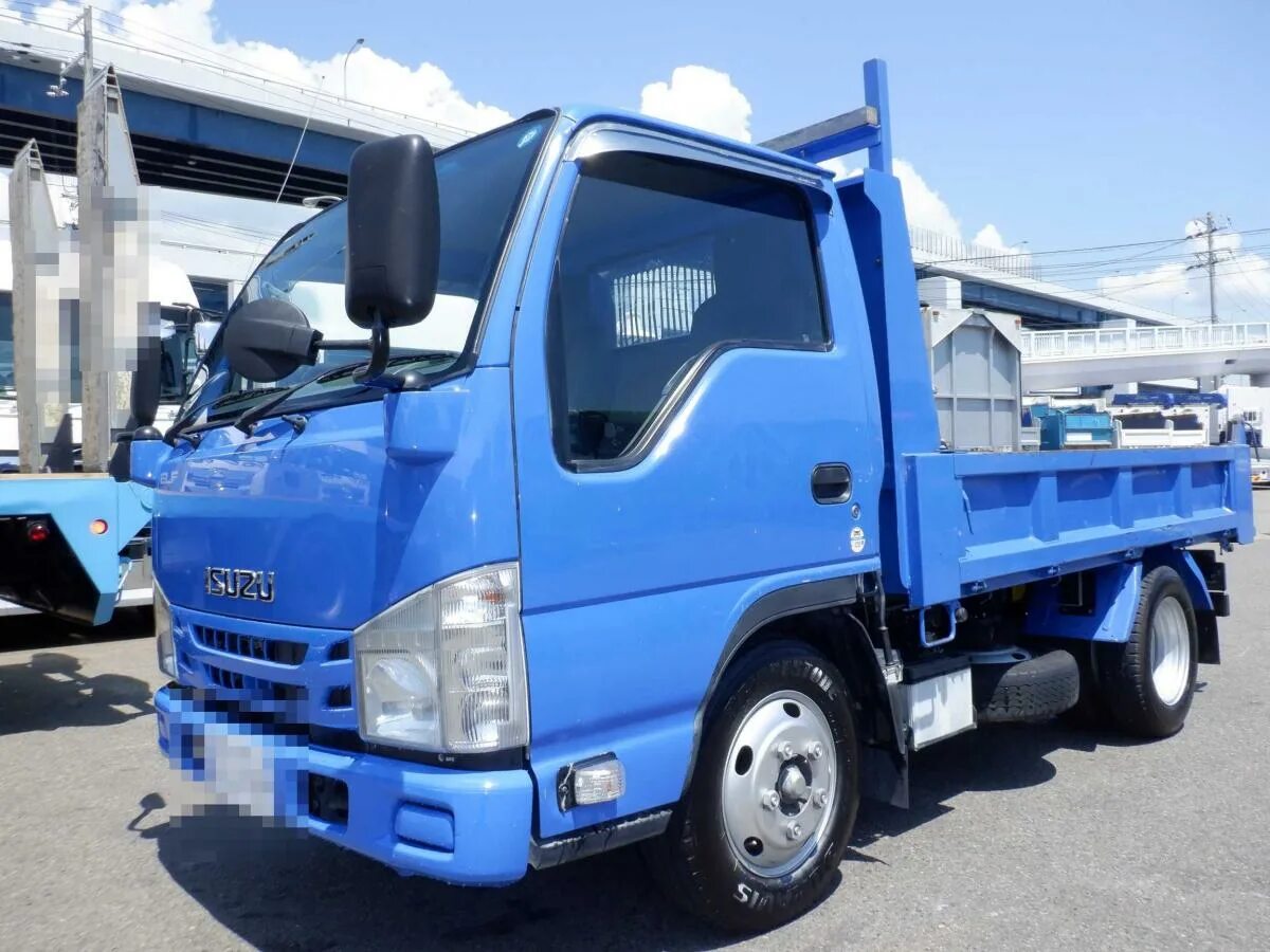 Дром грузовички. Исузу Эльф самосвал. Isuzu Elf 4wd. Грузовик Исузу Эльф самосвал. Исузу Эльф самосвал 4 ВД.