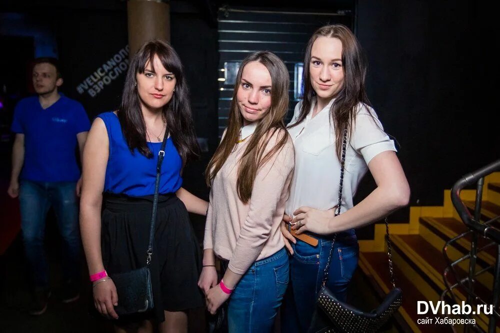 клуб луна. хабаровск ночной клуб астероид. бар зажигалка хабаровск. клубы хабаровска фото. клубы хабаровска фото.