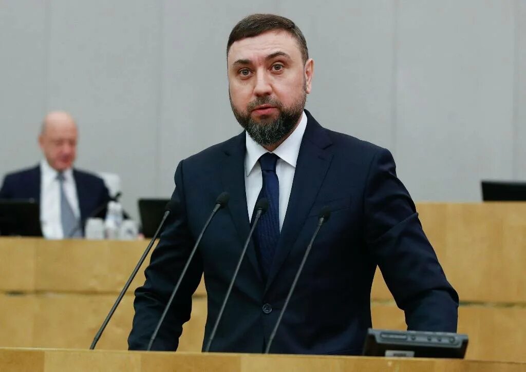 Саралиев депутат госдумы. Ю. Шамсаил саралиев. Ю. Саралиев депутат госдумы.