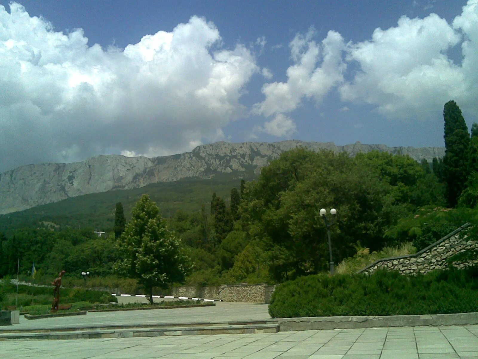 алупка климат. алупка дождь. храм архангела михаила в алупке фото. прогноз погоды алупка на 10. прогноз погоды алупка на 10.