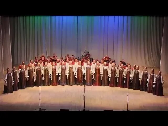 Уральский русский народный хор. Хор великие луки. Под окошком месяц слушать рязанский хор. Под окошком месяц слушать рязанский хор. Рязанский хор руководитель.