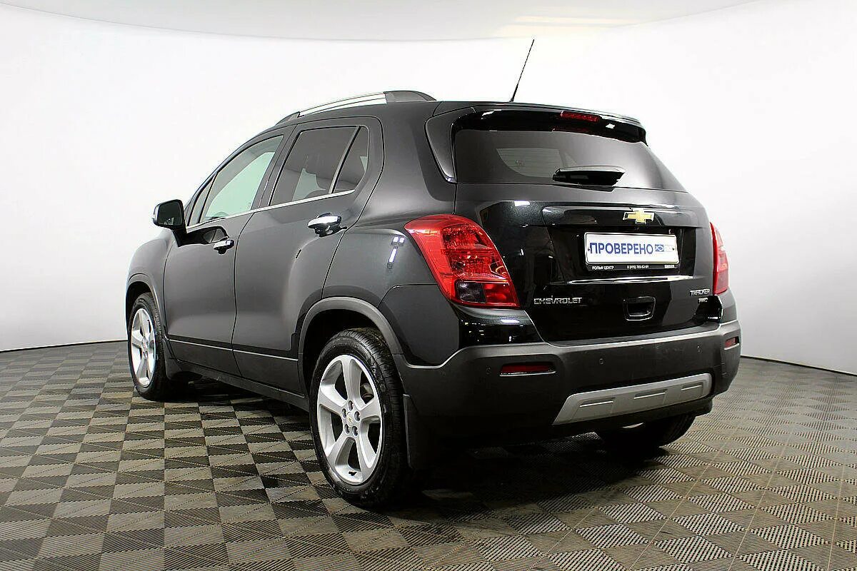 Black tracker. Chevrolet tracker 2018. Chevrolet tracker 2020 black. Chevrolet tracker 4. Chevrolet trax 2019.