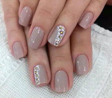 Гель лак на короткие светлый тон