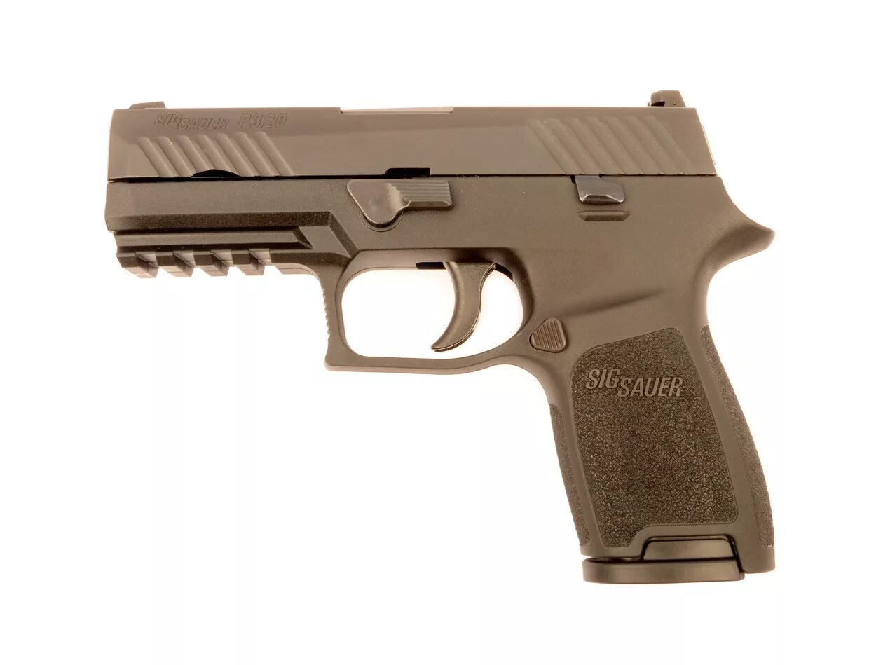Sig token. Sig p320 m17. зиг зауэр p320.