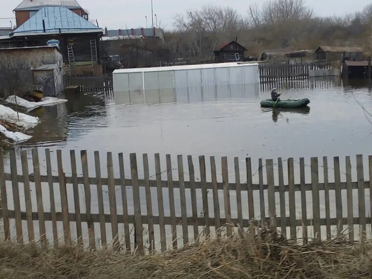 Уровень воды в реке исеть. Река Исеть Далматово. Шадринск потоп. Паводок в Шадринске.