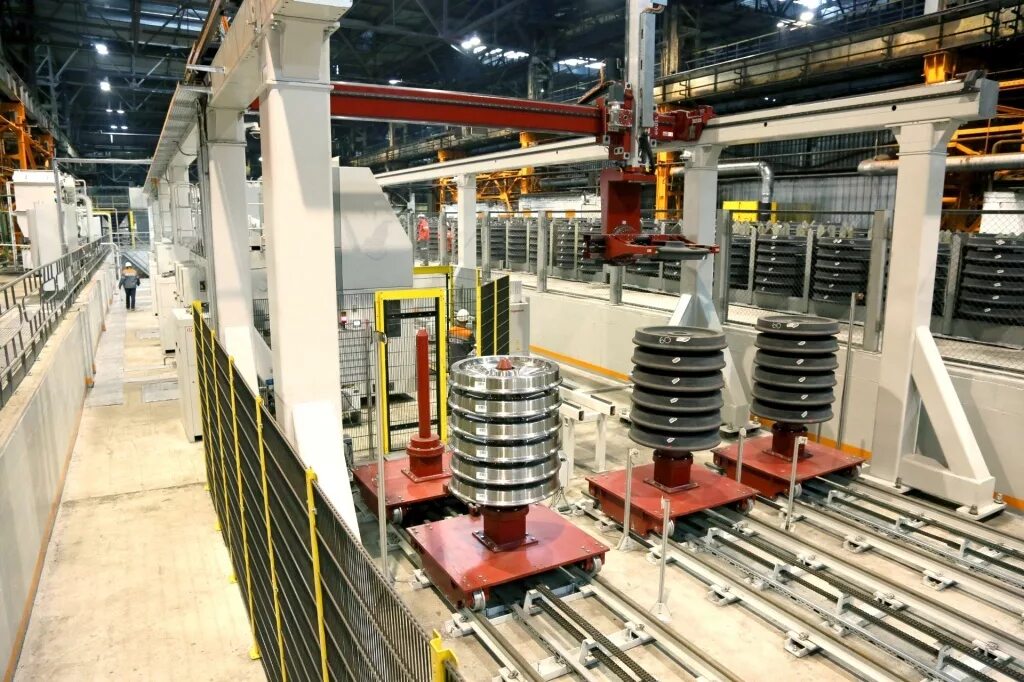 Црма. Челябинский механический завод краны. Цеха завода чтз челябинск. Бандажный стан евраз нтмк. Завод нтмк в нижнем тагиле.