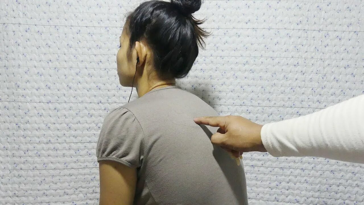 Scratch your back. Asmr back. tracer scratching asmr. asmr back relax. asmr / асмр amazing back tracing, scratching and more...😴 to get tingles, sleep and relaxation.