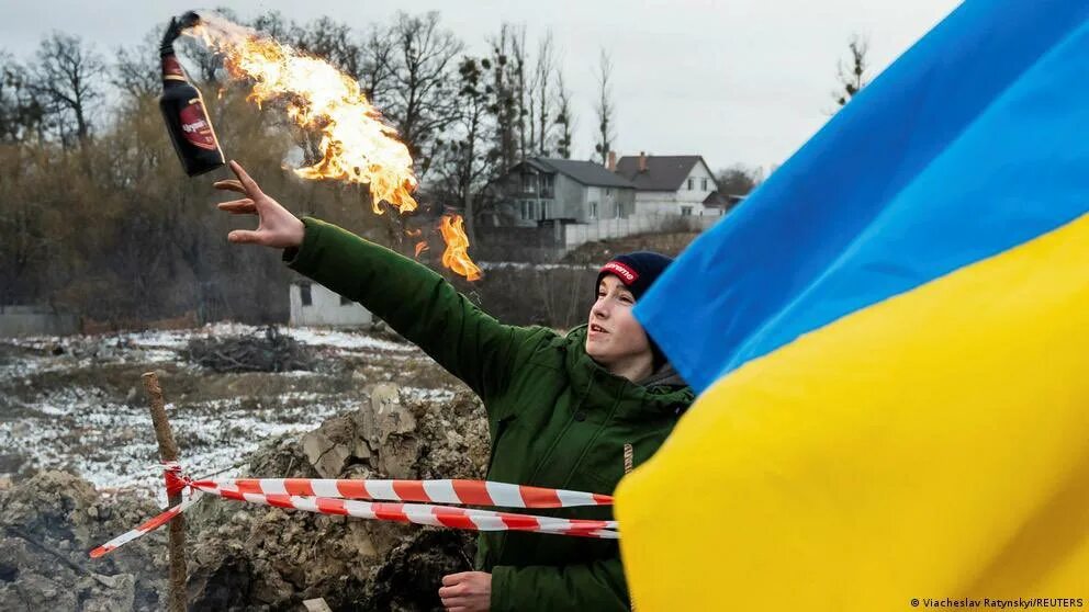 Украинцы бомбят россию. Украина – это Россия. Против войны с Украиной.