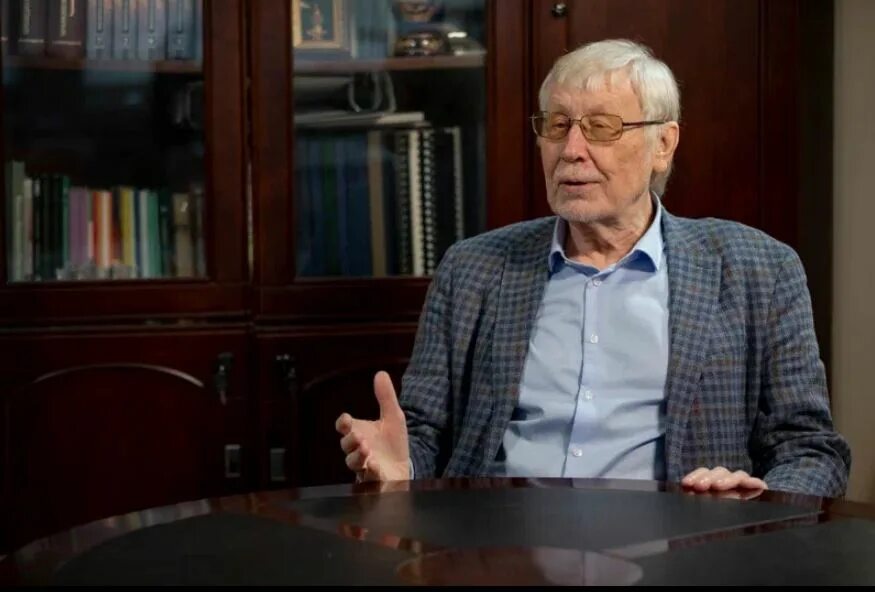 Стивен вайнберг. Вайнберг ученый. Шеремет тгу. Сергей морозов заведующий лабораторией. Р познер экономист.