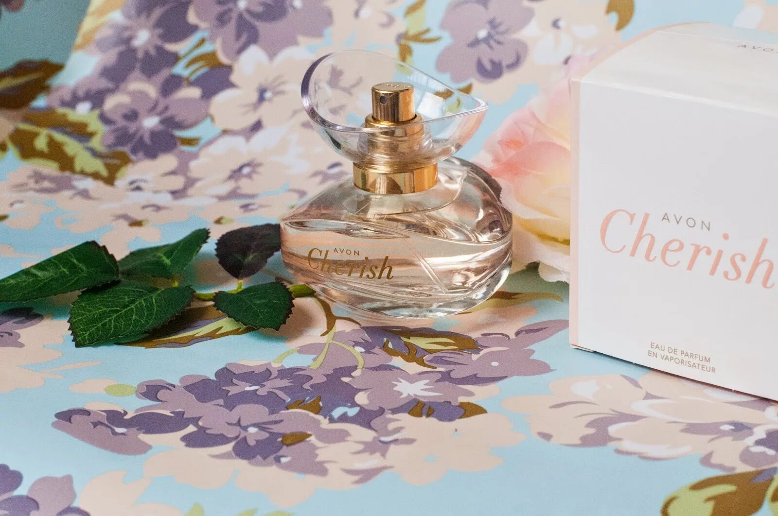 Cherish перевод на русский. Духи Avon cherish. Эйвон Чериш духи. Чериш эйвон желтый. Духи cherish запахи.