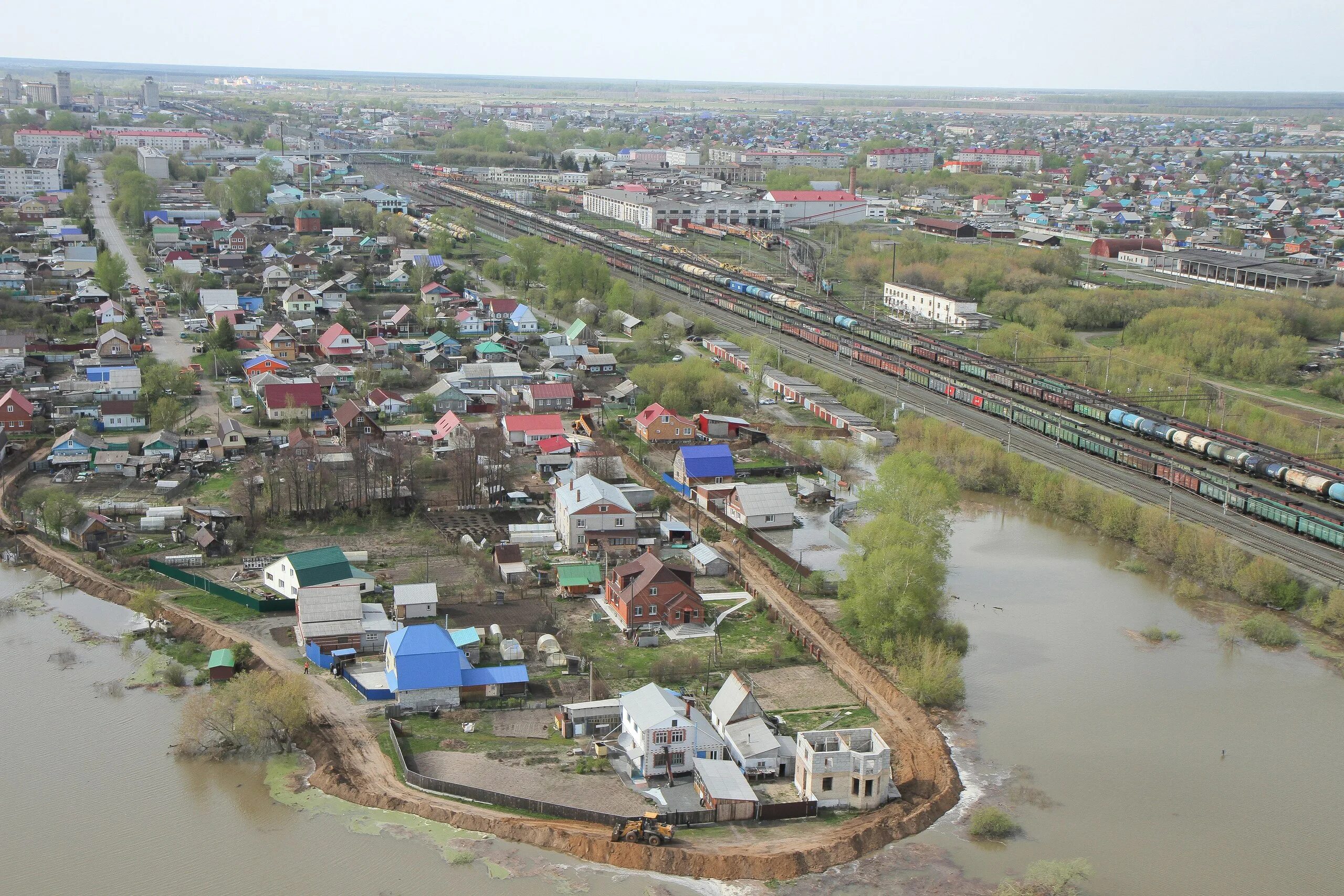 Какой уровень рек в городе ишим. Г. ишим, ишимского района тюменской области. ишим город в тюменской. река ишим викулово. ишим тюменская область население.