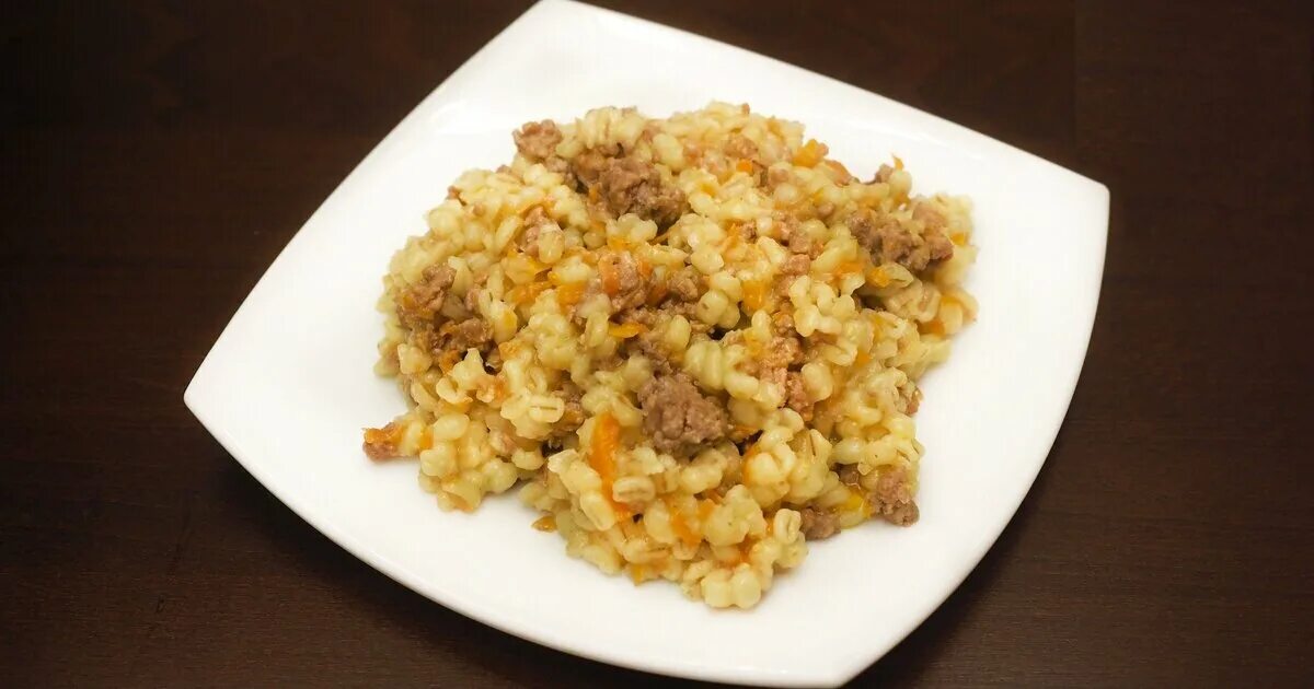 перловка с тушенкой в мультиварке редмонд. вкусная перловая каша в мультиварке. перловая крупа с тушенкой. вкусная перловка. вкусная перловая каша в мультиварке.