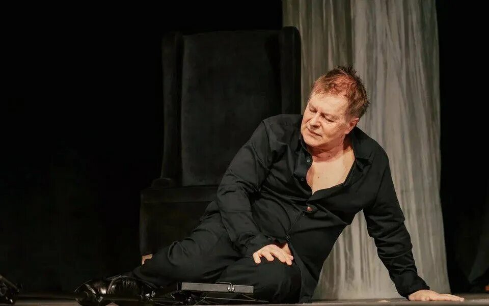 фальшивая нота спектакль. фальшивая нота спектакль вахтангова актеры. туминас спектакли. спектакль фальшивая нота театр вахтангова. спектакль фальшивая нота сочи.