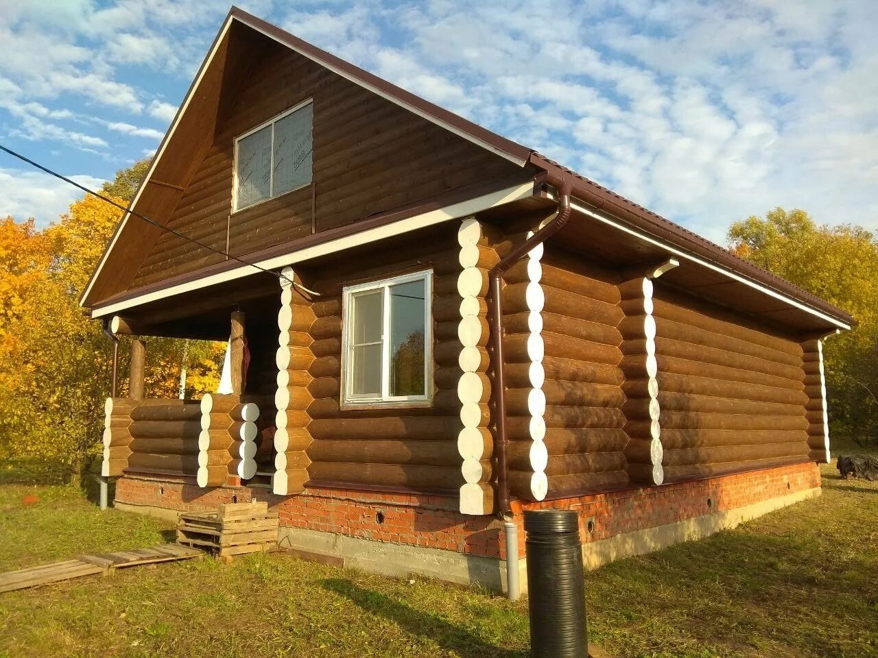 Дом в тарусском районе купить. Новый дом в деревне. Деревенский дом с участком. Недорогие Деревенские домики. Дом в деревне бревно.