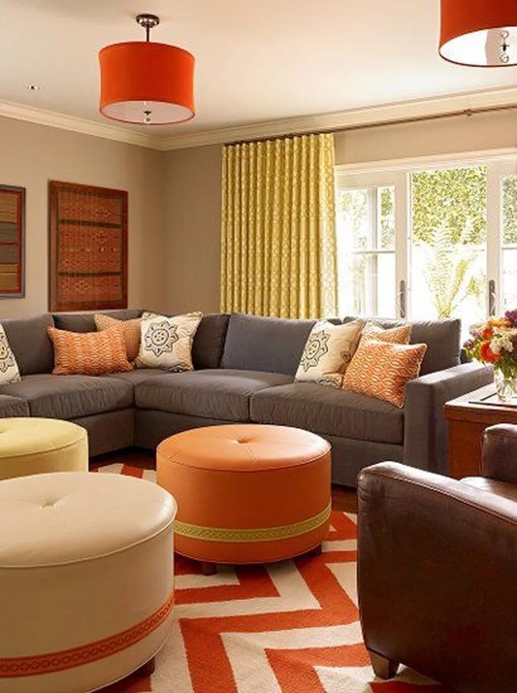 Цвет диванов в интерьере гостиной. Цветовая гамма для гостиной. Гостиная интерьер. Гостиная в теплых тонах. Цветовые решения в интерьере гостиной.