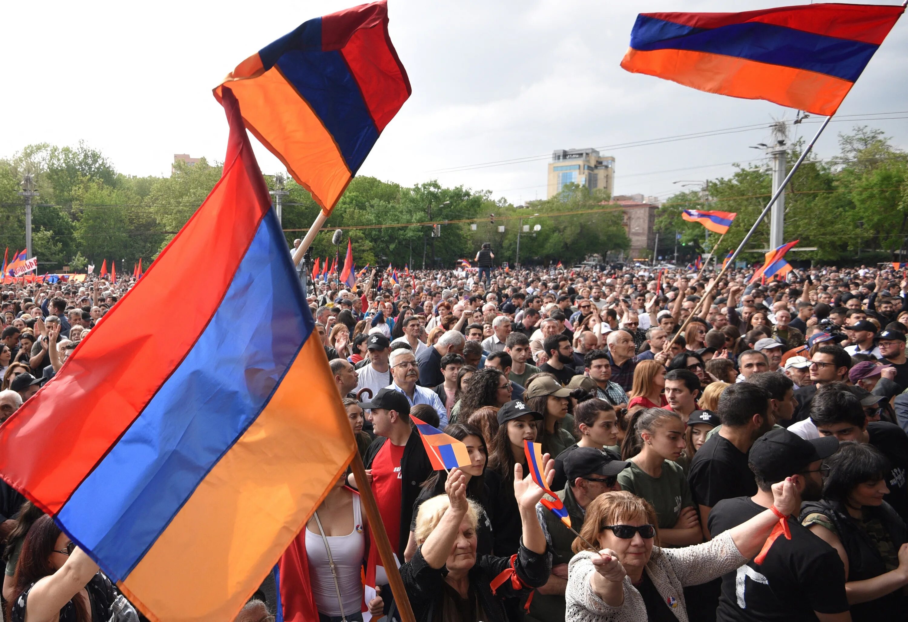 Какой сегодня армения. Митинги в Армении 2022. Митинги в Армении сейчас 2022 года. Акции протеста в Ереване. Армения митинг Россия.