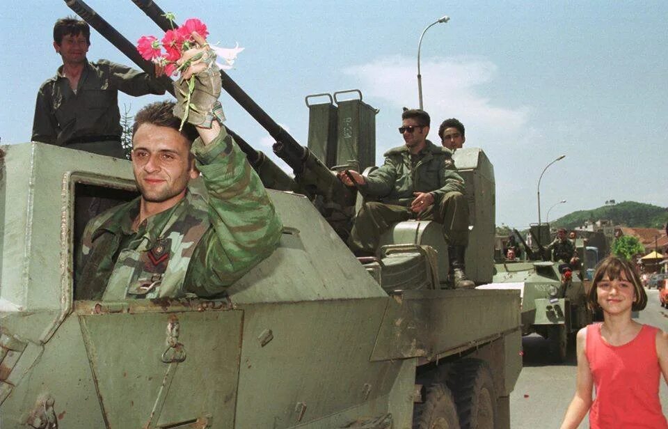 Югославия что случилось. Югославский солдат 1999. Солдаты НАТО В Югославии 1999.