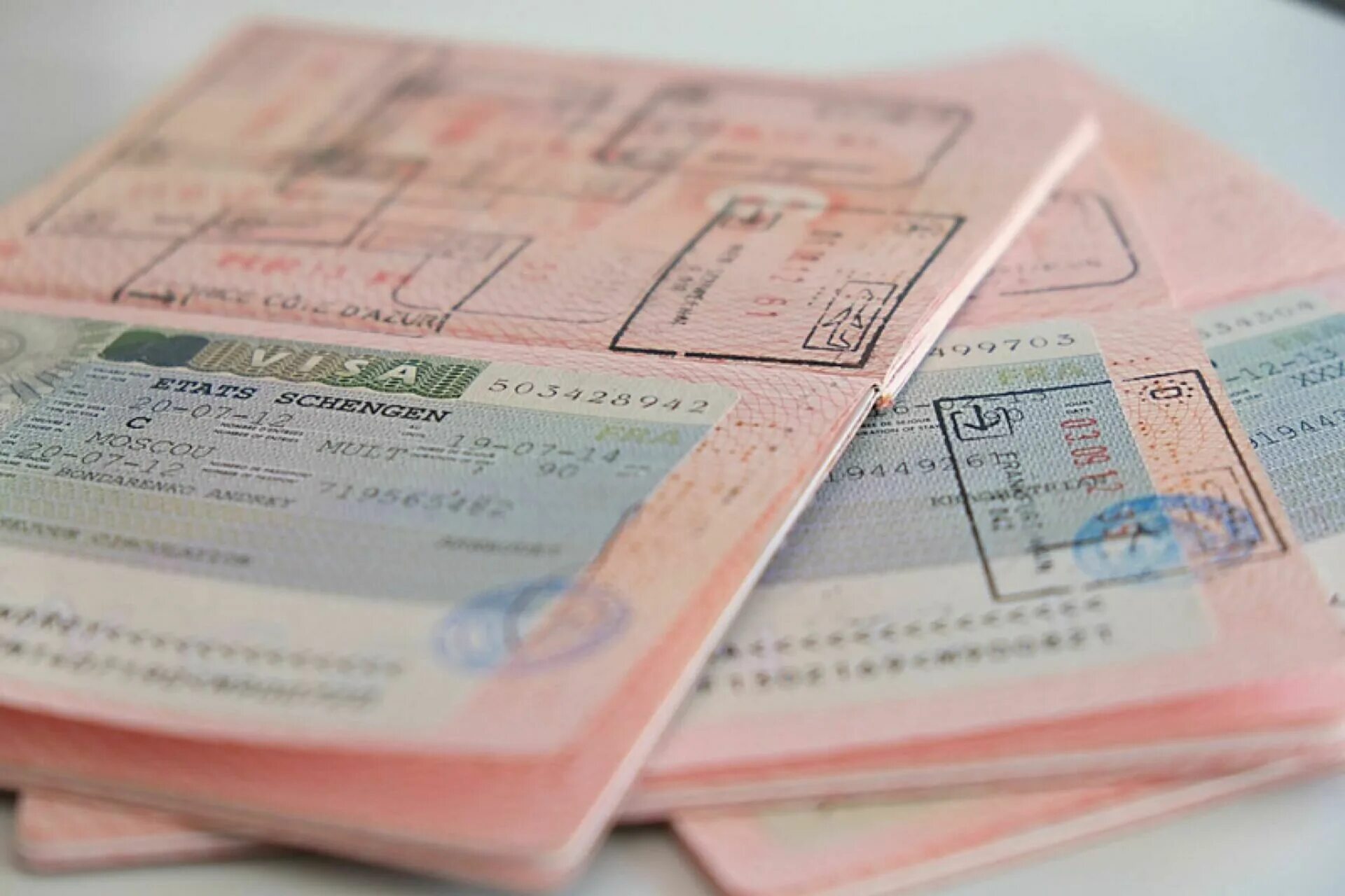 Шенген новости сегодня. Шенгенская виза. Шенгенская виза туристическая. Виза картинка. Паспортно-визовые формальности в туризме.
