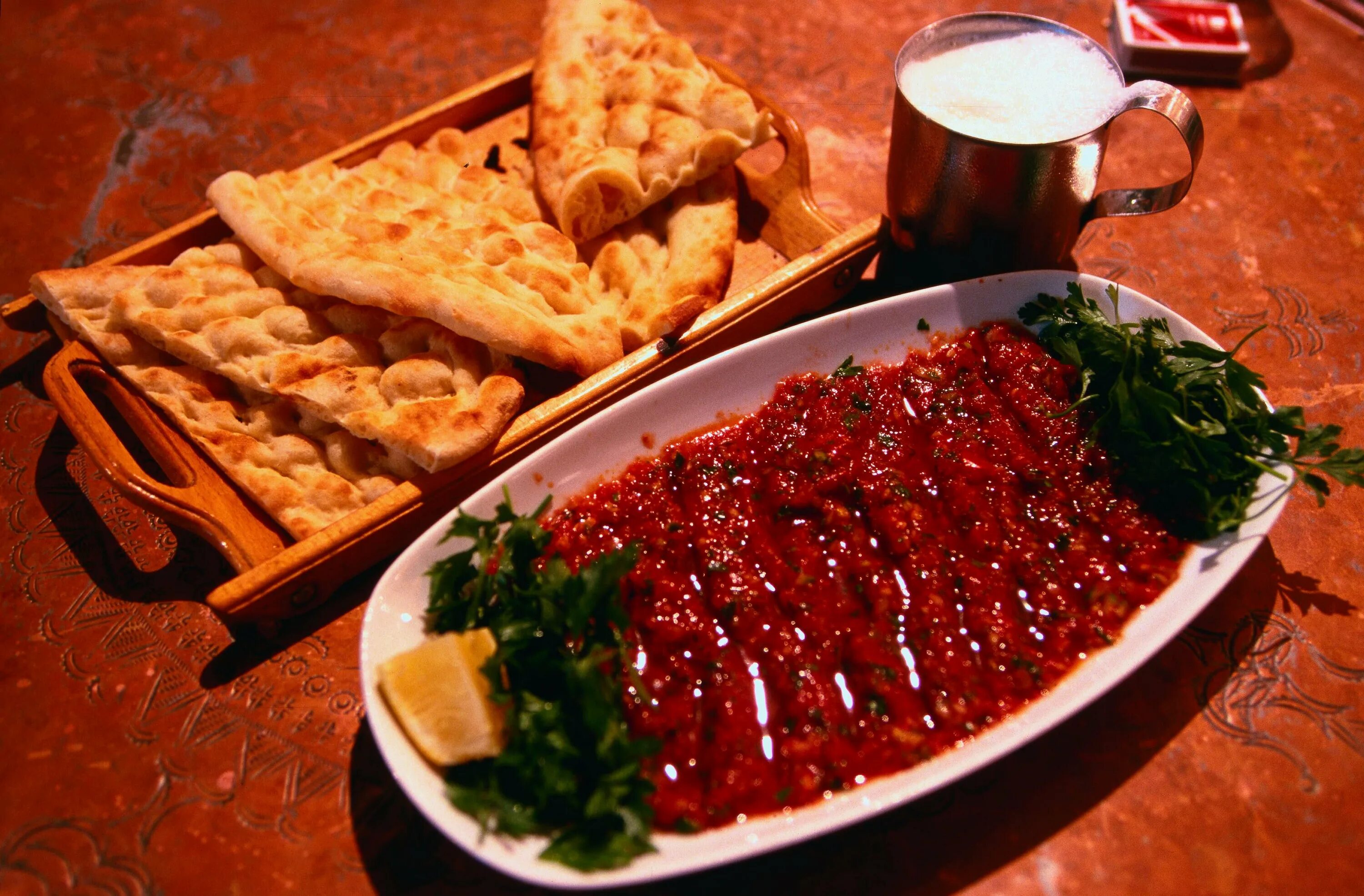 Турецкая национальная кухня. Национальные блюда Турции. Турецкие блюда фото. Традиционные блюда Турции.